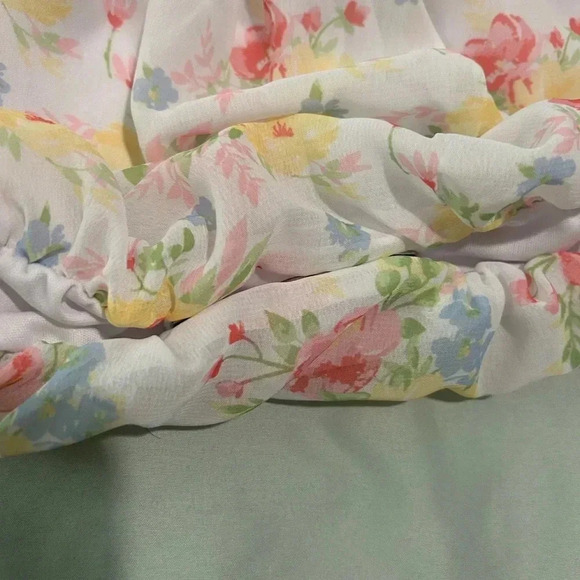 Baby Girl Floral Romper 0-3 Months - Picture 3 of 3